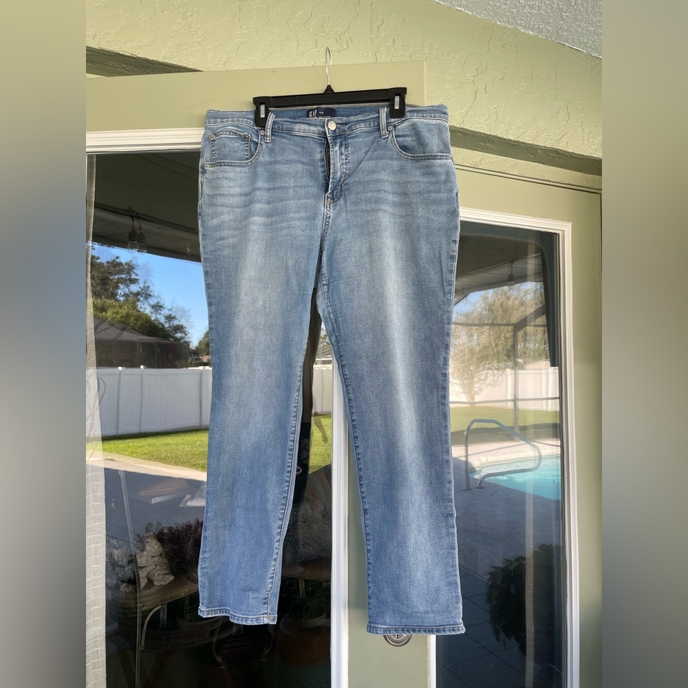 GAP girlfriend jeans size 14